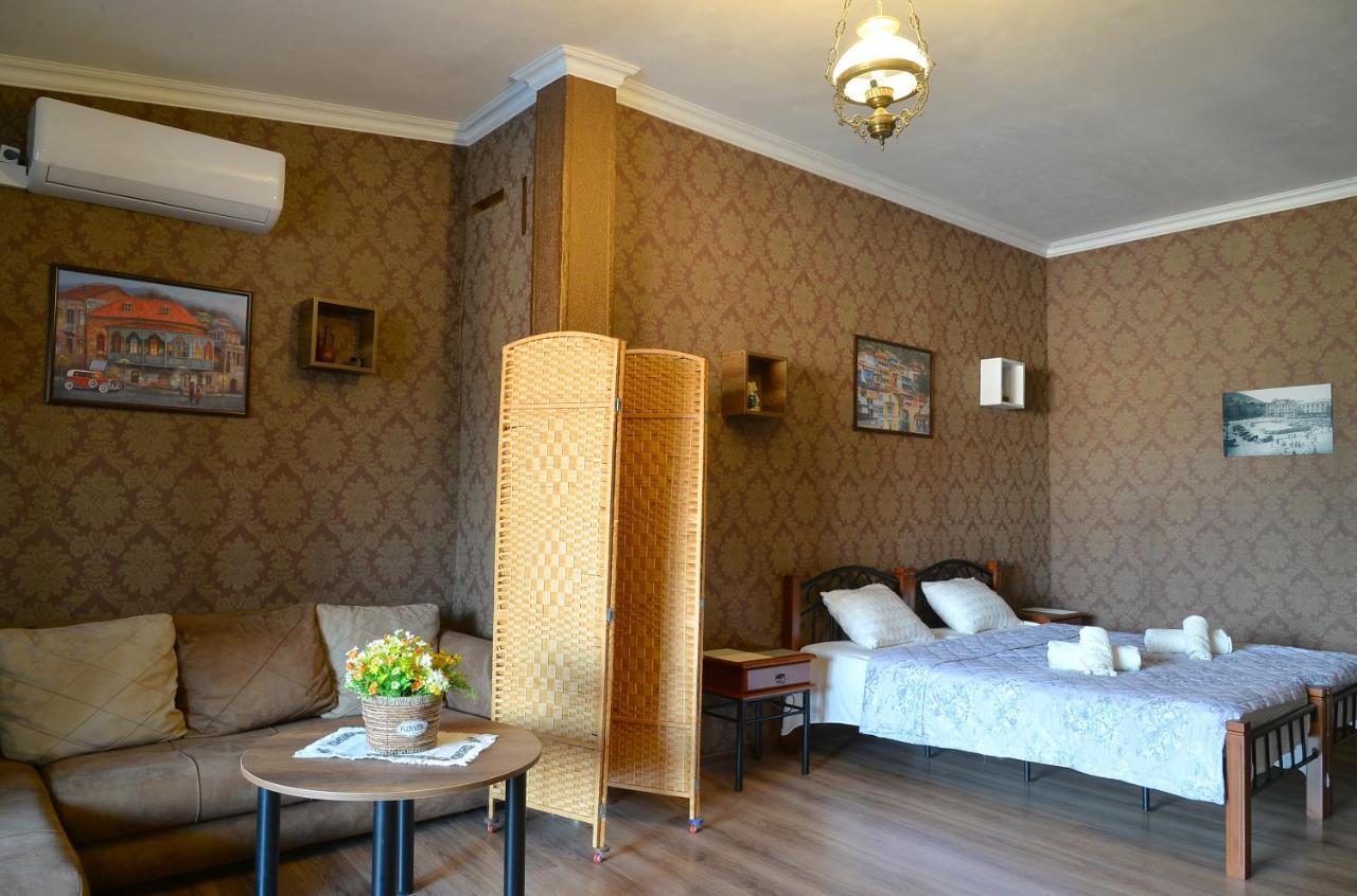 Natia'S Apartment On Dadiani St. ティビリシ エクステリア 写真