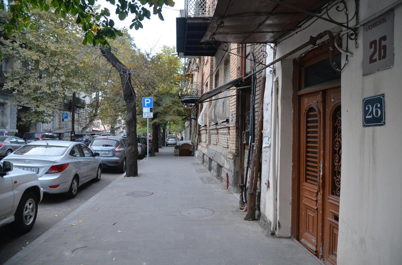 Natia'S Apartment On Dadiani St. ティビリシ エクステリア 写真